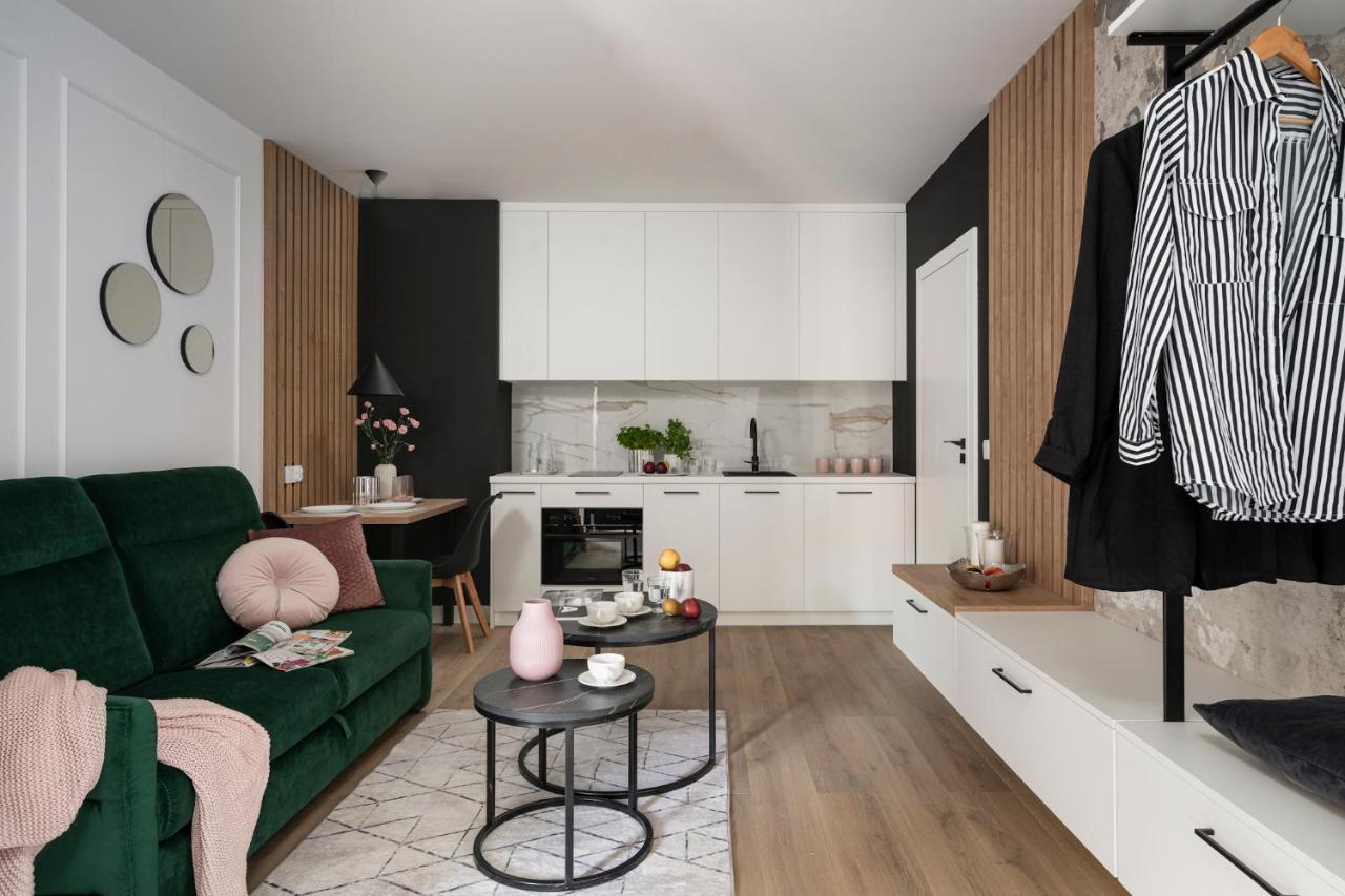 Kawalerka Dmowskiego Apartment *